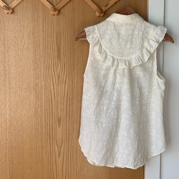 ANTHROPOLOGIE Maeve Ivory Floral Ruffle Button-Up - Picture 4 of 10